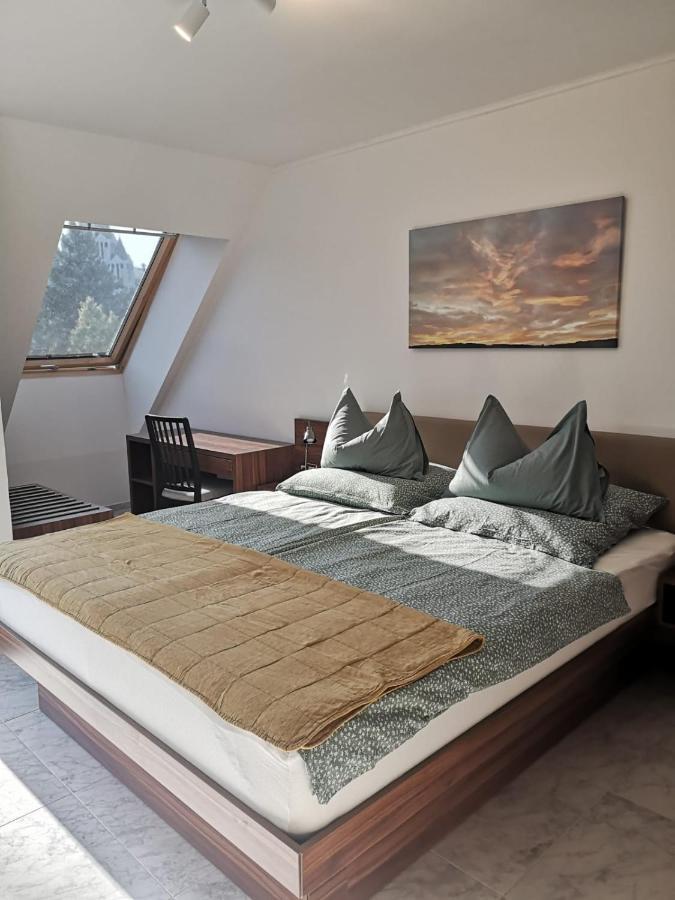 Lotusbluete Appartement In Heviz Mit Tiefgarage Und Panoramaterrasse エクステリア 写真