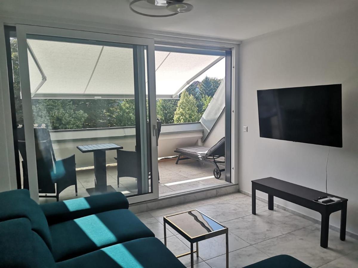 Lotusbluete Appartement In Heviz Mit Tiefgarage Und Panoramaterrasse エクステリア 写真