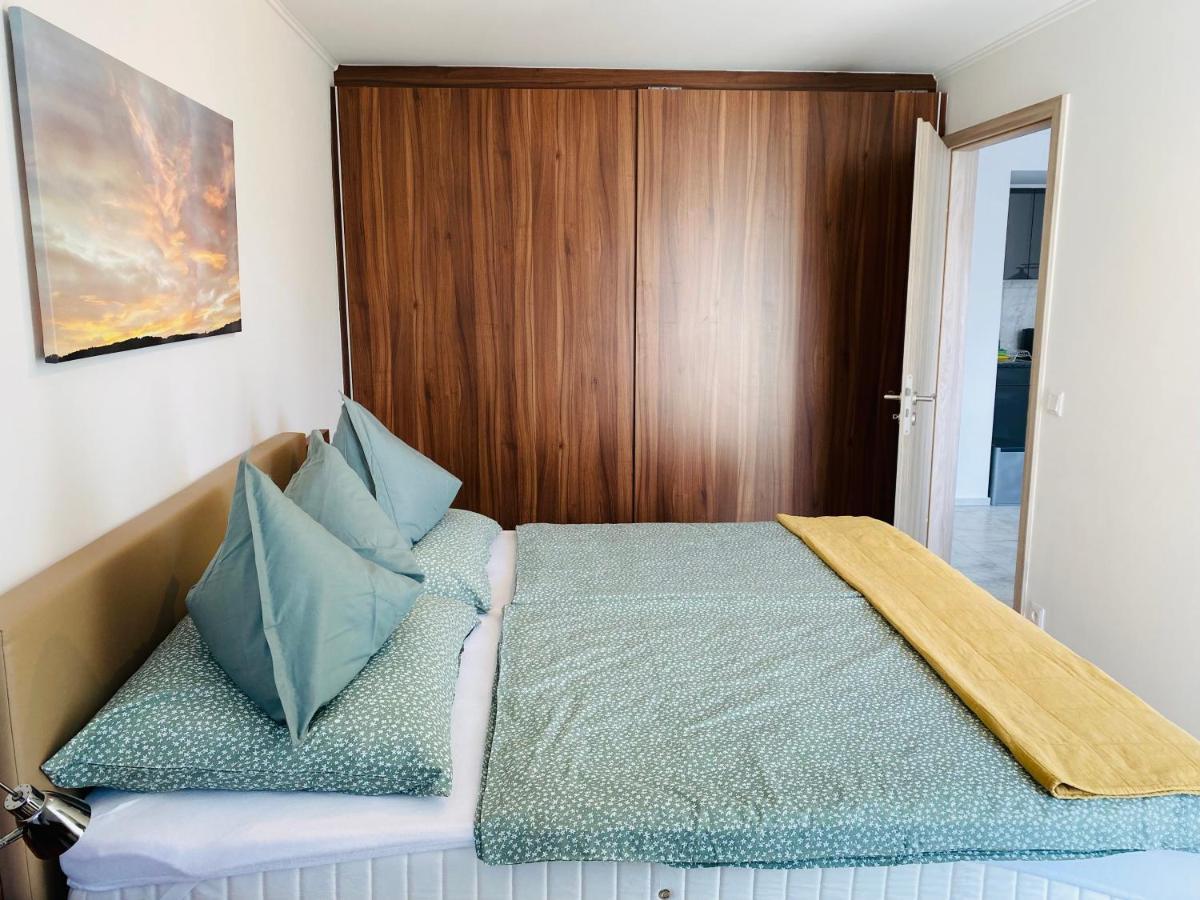 Lotusbluete Appartement In Heviz Mit Tiefgarage Und Panoramaterrasse エクステリア 写真