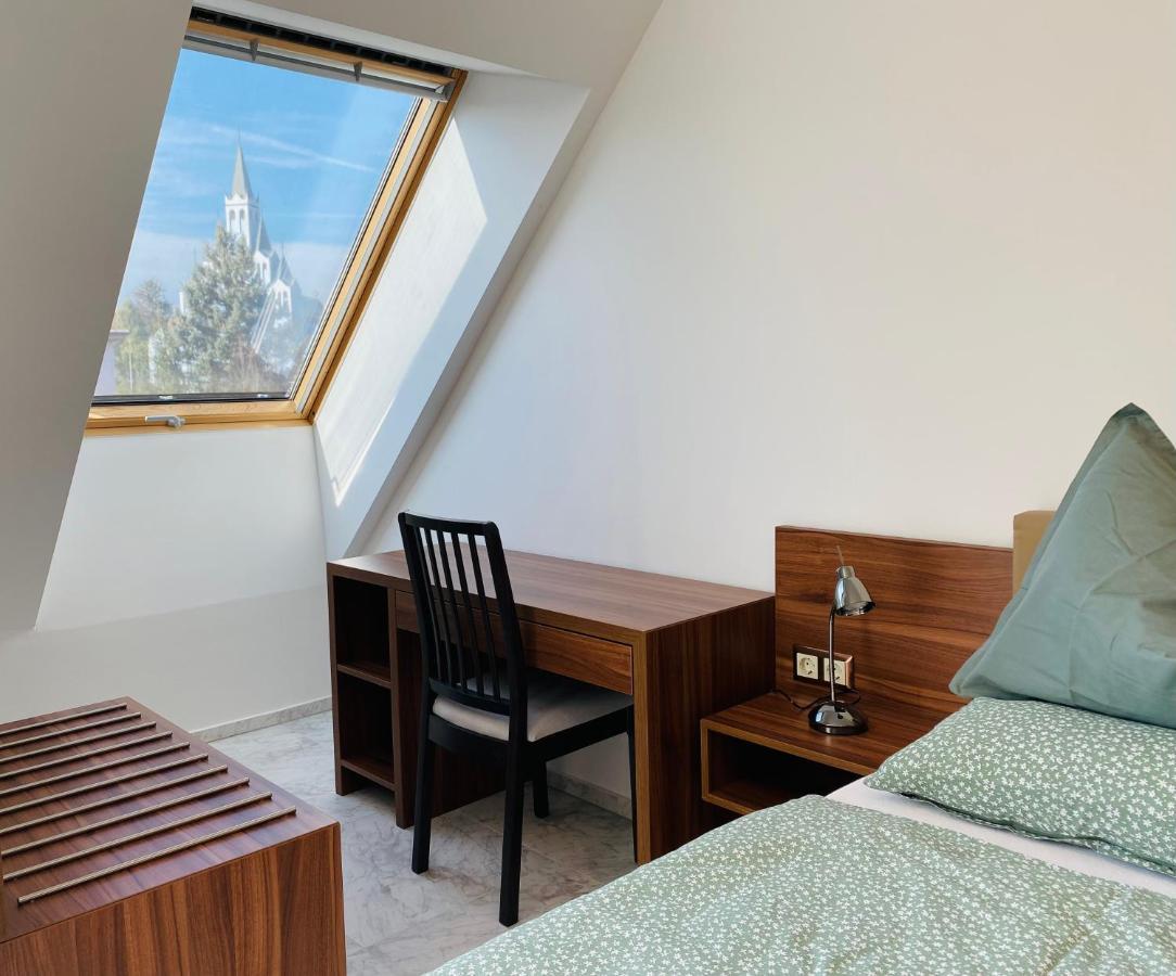 Lotusbluete Appartement In Heviz Mit Tiefgarage Und Panoramaterrasse エクステリア 写真