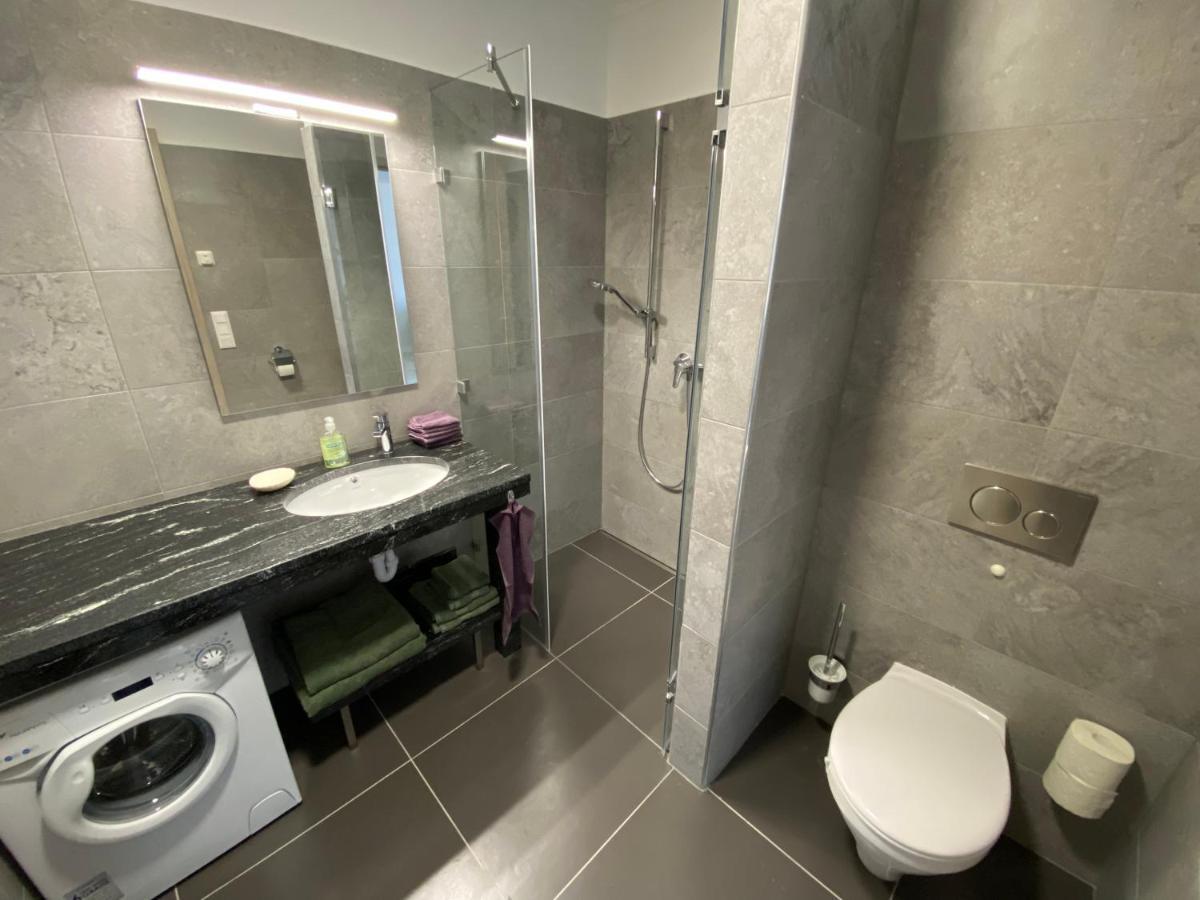 Lotusbluete Appartement In Heviz Mit Tiefgarage Und Panoramaterrasse エクステリア 写真